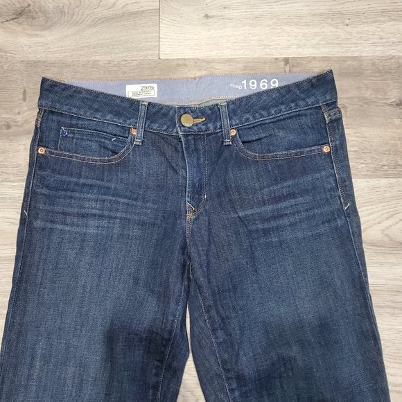 GAP | Denim Mid -Rise Straight Leg Jeans - Picture 8 of 8